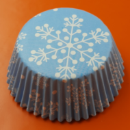 Karácsonyi muffin papír 100 darabos hópihe kék