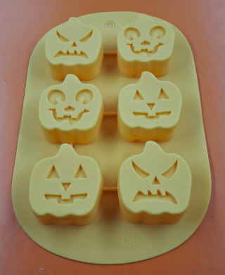 Halloween tökök hat részes szilikon sütőforma